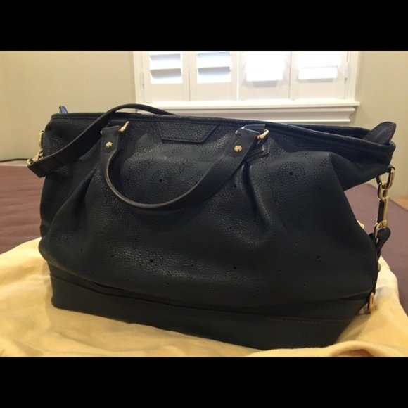 Louis Vuitton Mahina Leather Stellar PM Laser Cut - Picture 8 of 8